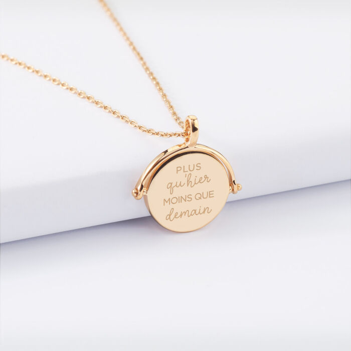 Pendentif personnalisé médaille gravée nacre réversible plaqué or 15 mm illustration