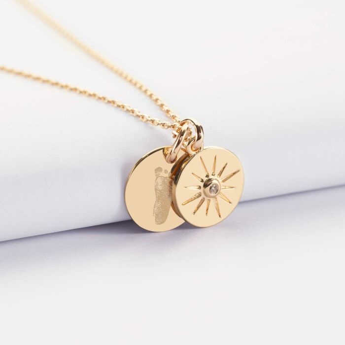 Pendentif personnalisé médaille gravée plaqué or 15 mm et breloque soleil scintillant 14 mm - empreinte
