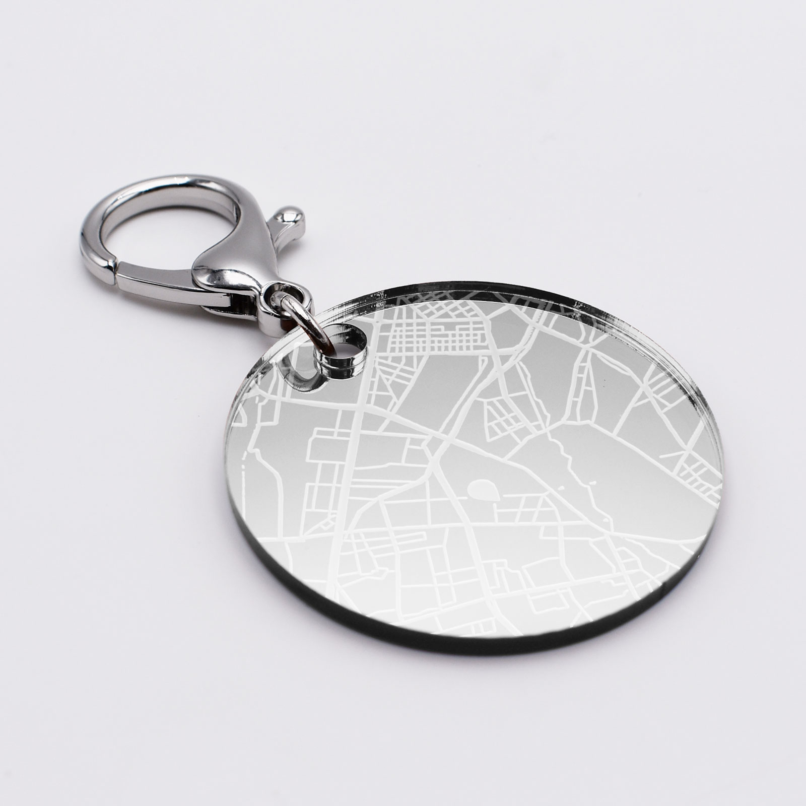 Porte-clés map personnalisé médaille ronde acrylique miroir argenté gravé  50 mm