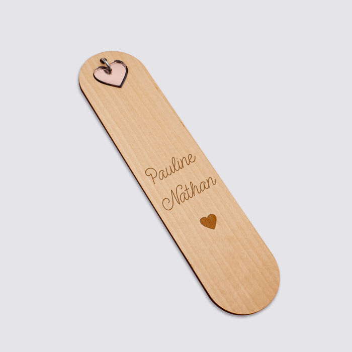 Marque page personnalisé bois gravé avec breloque cœur acrylique miroir prénoms picto