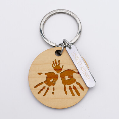 Porte-clés personnalisé gravé bois médaille ronde 50 mm et breloque acrylique miroir 40x8 mm empreintes