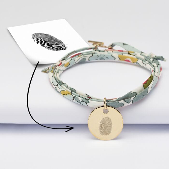 Personalised 3 turn Liberty bracelet with personalised engraved gold plated medallion 19 mm - tutorial