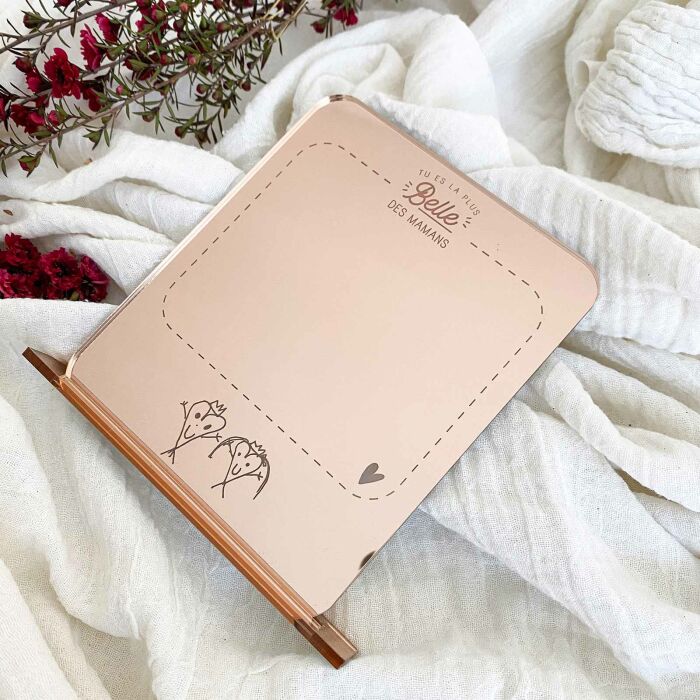 Miroir maman personnalisé acrylique miroir rose gravé 11x13 cm avec support - édition spéciale "La plus jolie des mamans" - dessin 2