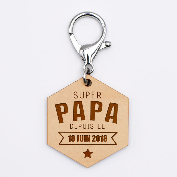 Porte-clés personnalisé gravé bois médaille hexagone 52x45 mm - "Super papa depuis" - date 2
