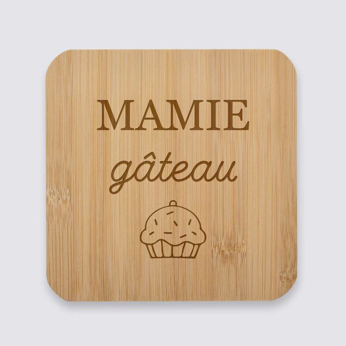 Dessous de plat personnalisé gravé bambou 145x145 mm - illu mamaie gateau