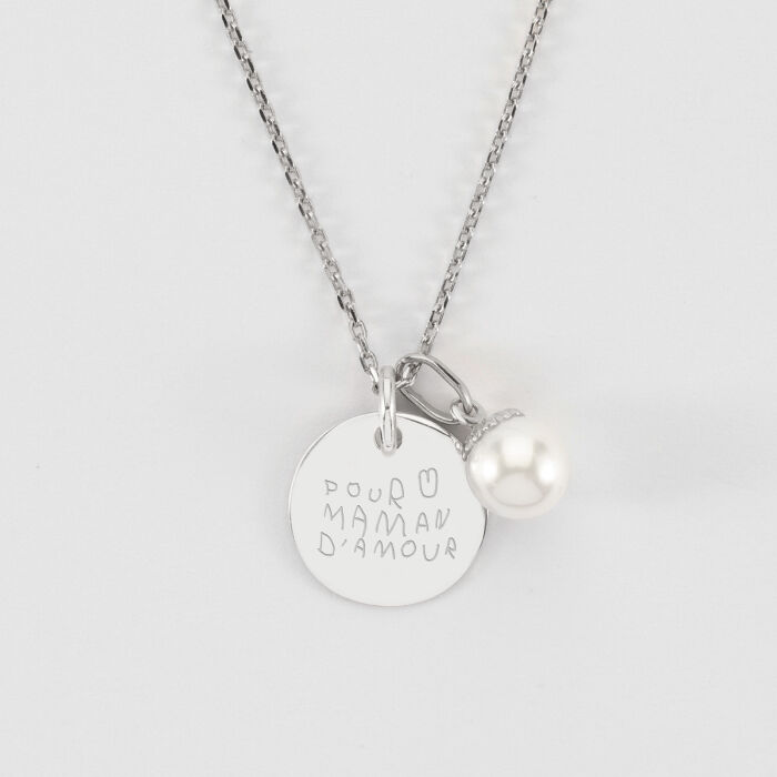 Pendentif personnalisé médaille gravée argent 15 mm et breloque perle nacre 10 mm - texte manuscrit