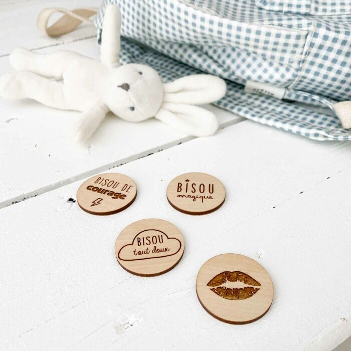 Planche "réserve de bisous" personnalisée bois gravé 15x10 cm - jeton ambiance