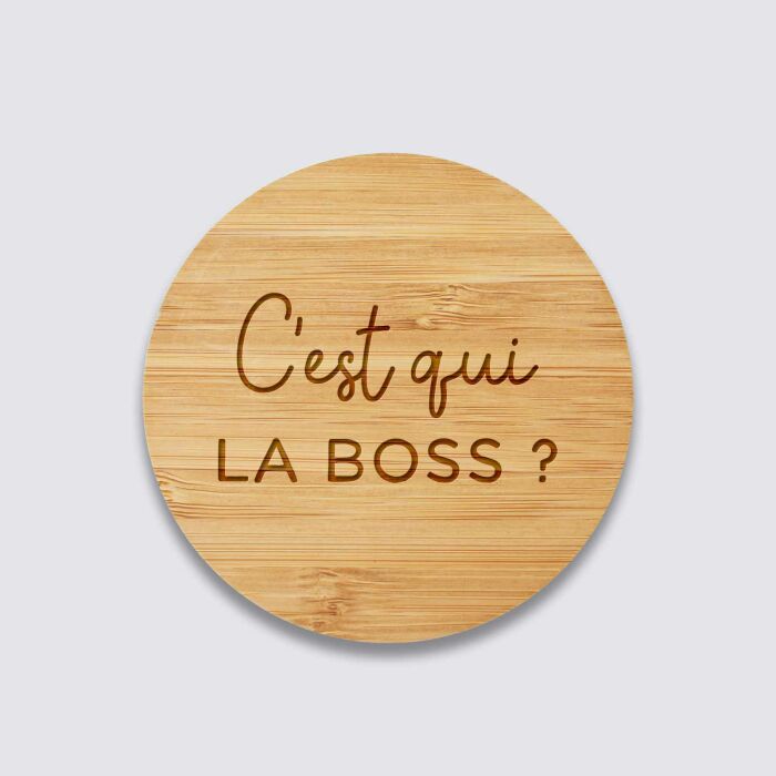 Chargeur à induction personnalisé bambou gravé 9x9 cm - illustration femme