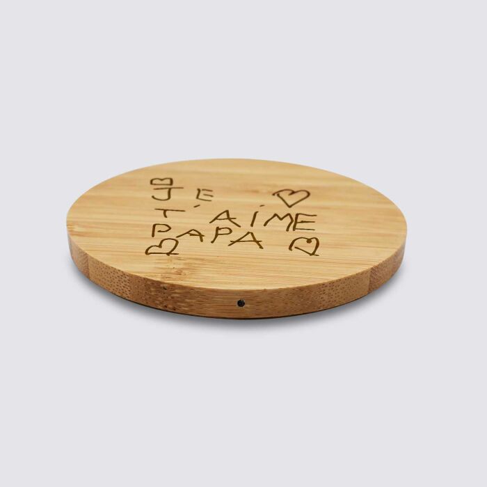 Chargeur à induction personnalisé bambou gravé 9x9 cm - texte manuscrit