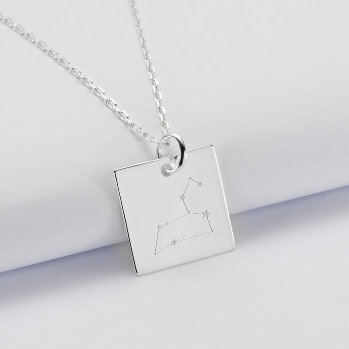 Pendentif personnalisé médaille gravée argent carré 18x18 mm - illustration constellation