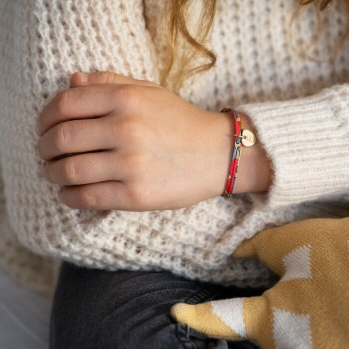Bracelet enfant personnalisé Liberty médaille initiale gravée plaqué or coeur 10 mm - Alphabet