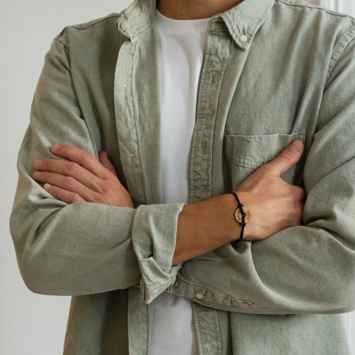 Bracelet homme personnalisé cordon double médaille gravée bois cible ronde 21 mm - Gravure prénoms