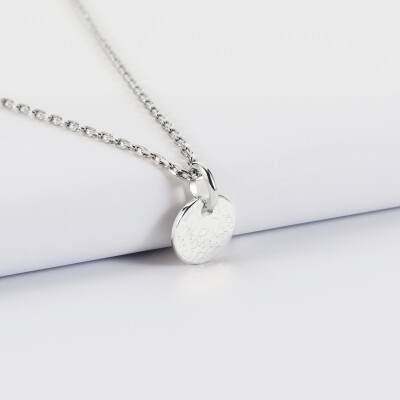 Pendentif enfant initiale personnalisé médaille martelée gravée argent 10 mm - texturée