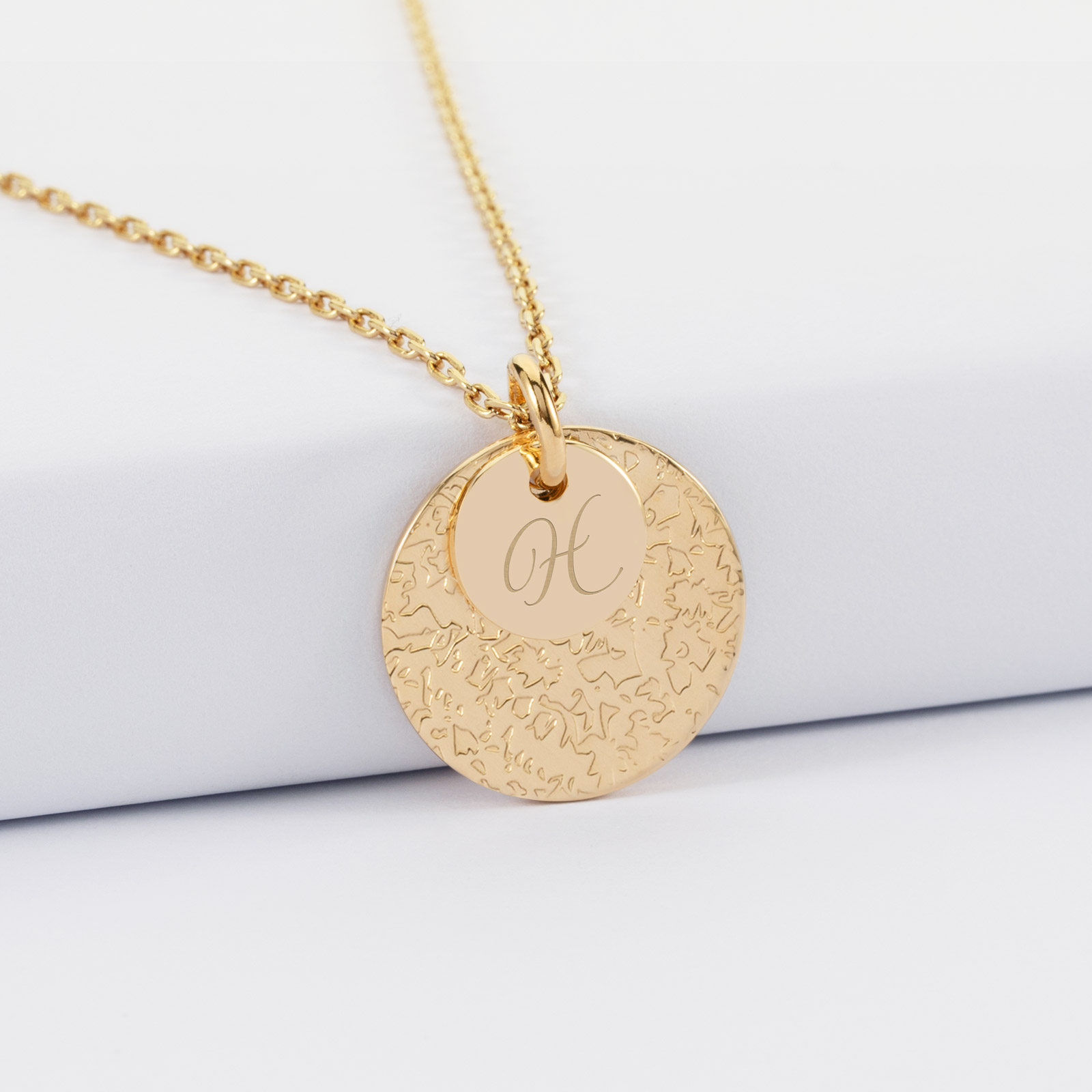 Médaille Tess Martelée – Plaqué Or 18K Gravable