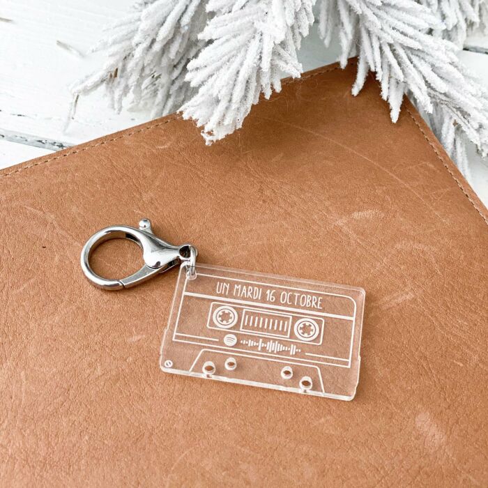 Porte clés musique personnalisé gravé acrylique médaille cassette rétro 55x35 mm - Spotify