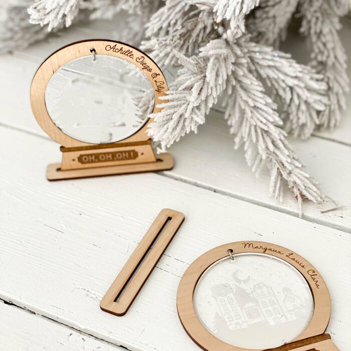 Boule à neige personnalisée bois gravé - édition spéciale "Manège enchanté"