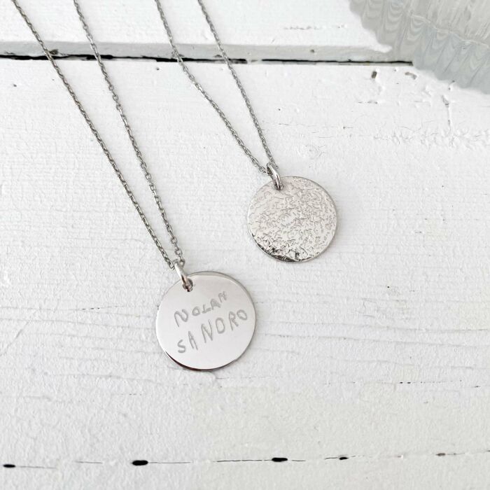 Pendentif personnalisé médaille martelée gravée argent 19 mm - Recto Verso