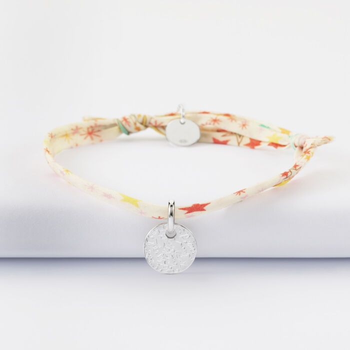 Bracelet enfant personnalisé Liberty médaille martelée gravée initiale argent 10mm - texturée 2