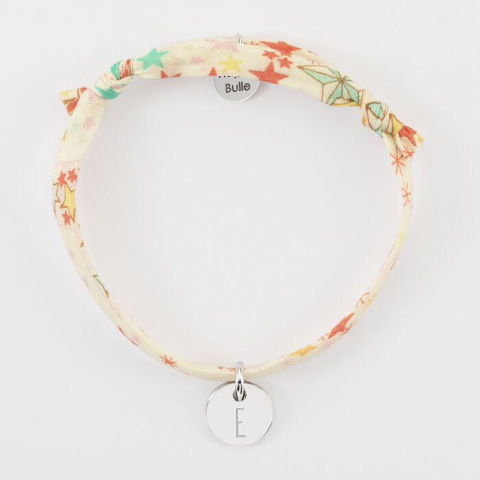 Bracelet enfant personnalisé Liberty médaille martelée gravée initiale argent 10mm - initiale E