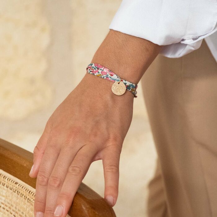 Bracelet 3 tours Liberty personnalisé médaille martelée gravée plaqué or 15 mm - Coloré