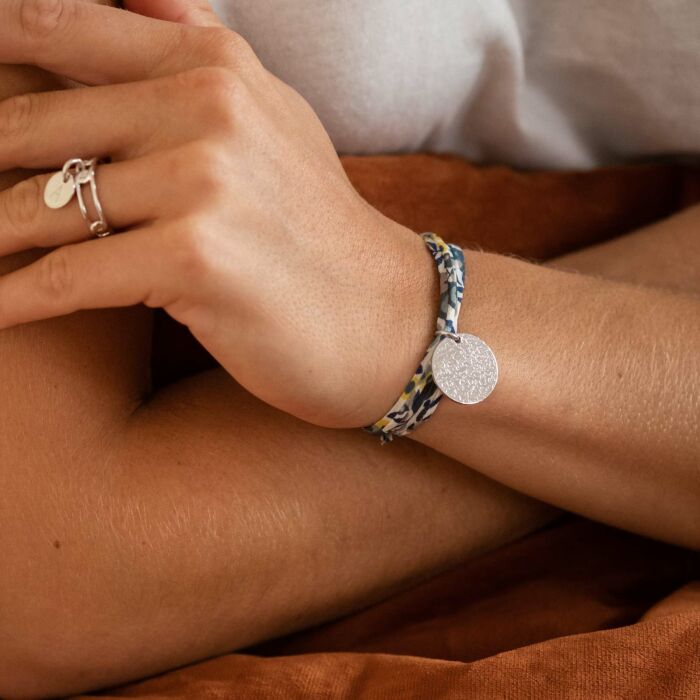 Bracelet 3 tours Liberty personnalisé médaille martelée gravée argent 19 mm