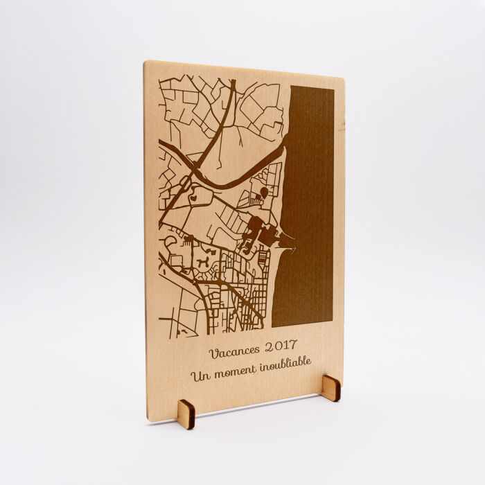 Cadre "Géo map" personnalisé bois gravé 15x10 cm avec support - texte et date