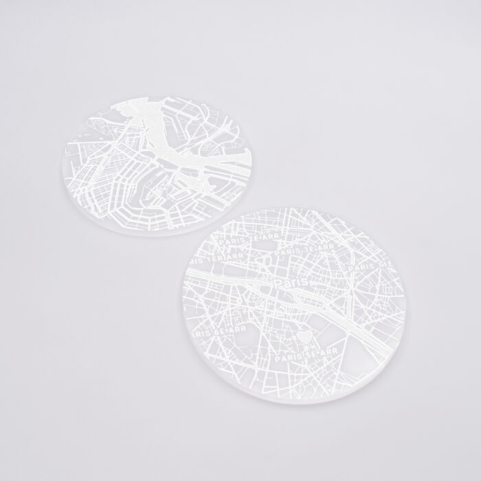 Lot de 2 sous-verres personnalisés gravés acrylique ronds 9 cm "Géo map" - biais différents