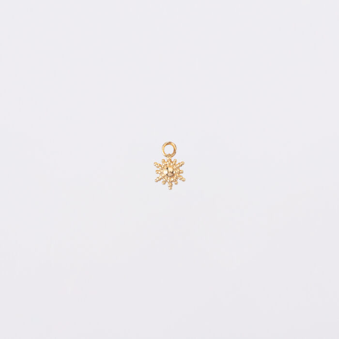 Breloque étoile brillante plaqué or 6 mm