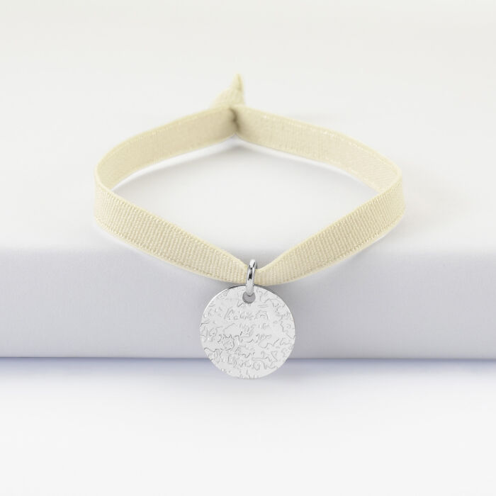 Bracelet enfant personnalisé cordon élastique médaille martelée gravée argent 15 mm - face amrtelée