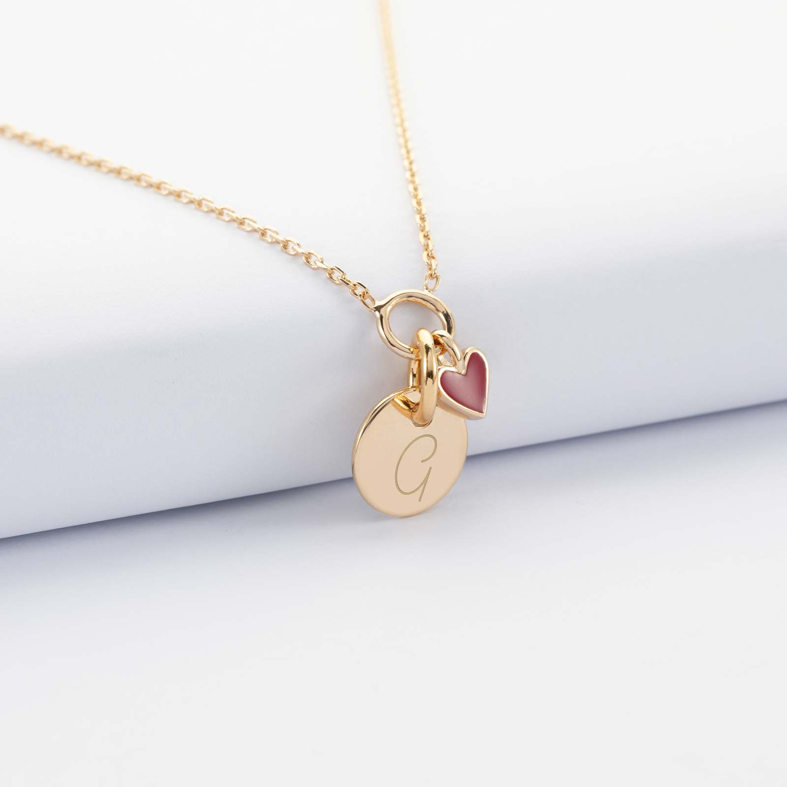 Collier personnalisé cœur émail rouge médaille 10 mm plaqué or - Main Image