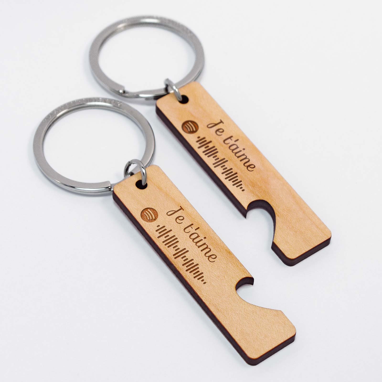 Baker Ross Kit Porte-clés Cœur En Bois – Lot De 4, St Valentin, Perles, Cordon, Anneau Métal, Artisanat Enfant