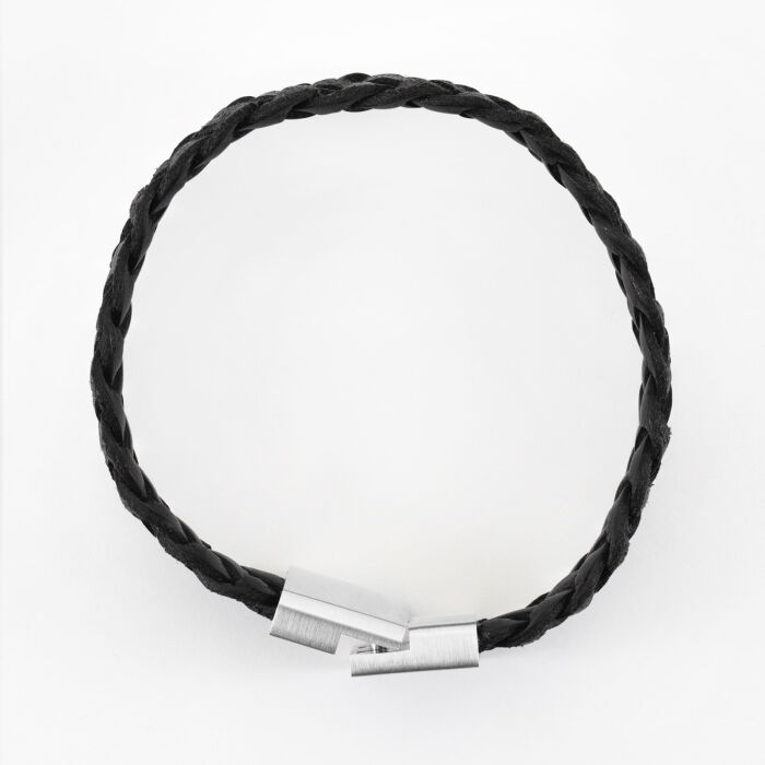 Bracelet homme personnalisé cuir tressé fermoir gravé acier 15x15 mm - ouvert