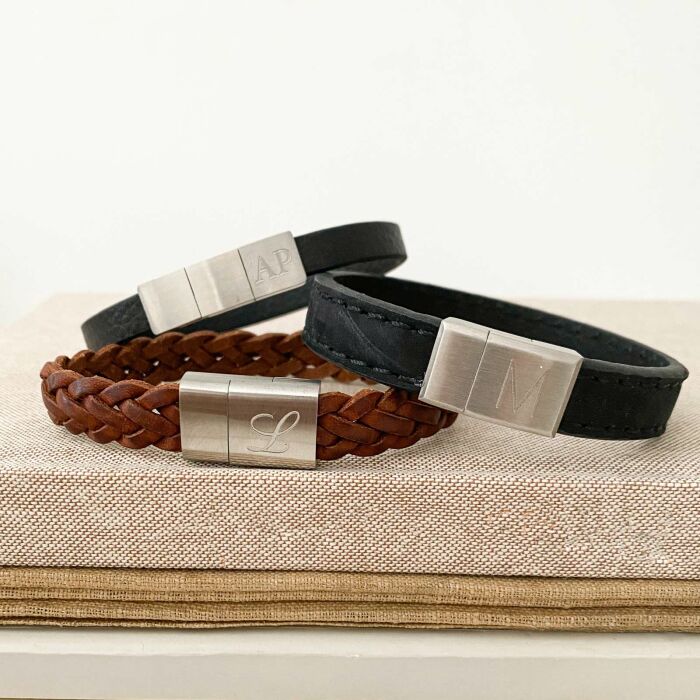 Bracelet homme personnalisé cuir fermoir gravé acier 11x11 mm - zoom