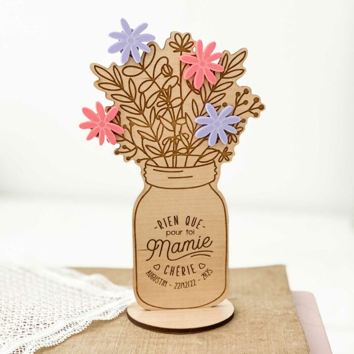Décoration bouquet de fleurs personnalisé bois gravé 16x9 cm - Editons spéciale "Mamie chérie" - ambiance