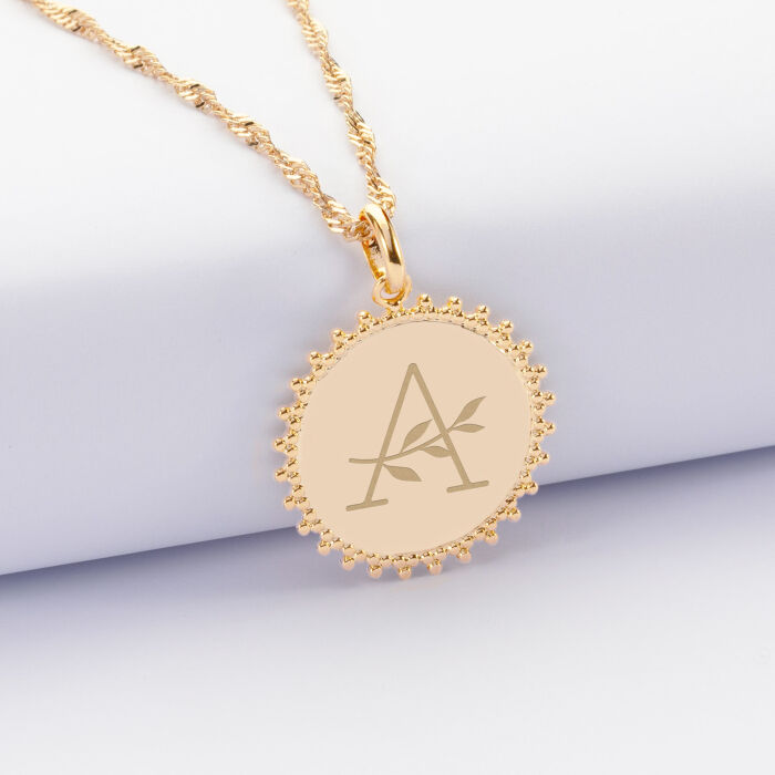 Pendentif personnalisé médaille soleil  gravée plaqué or 20 mm - illustration alphabet floral