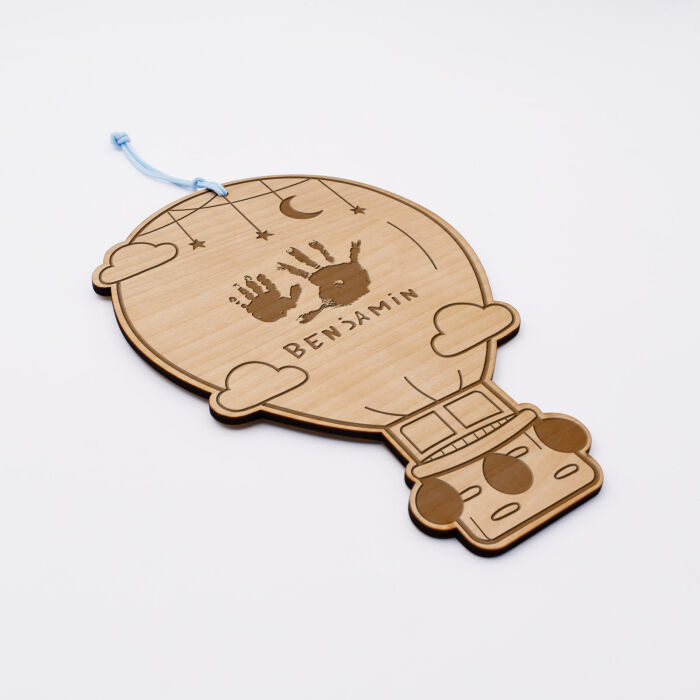 Cadre forme montgolfière personnalisé bois gravé 15x10 cm - empreintes et prénom