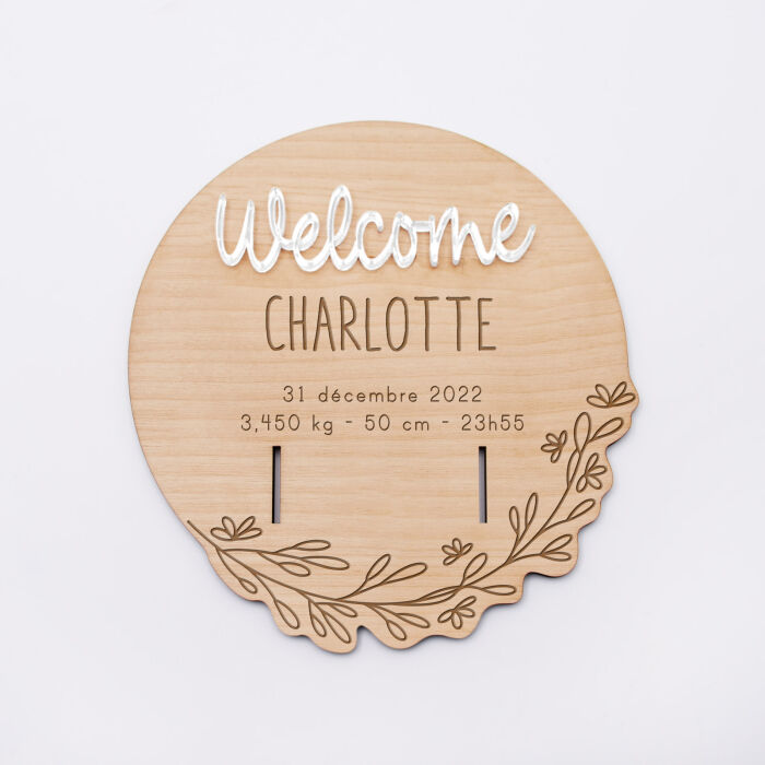 Cadre floral bois support bracelet de naissance personnalisé gravé avec "Welcome" acrylique miroir argenté 13,4x14 cm - 31 décembre 2022