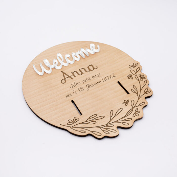Cadre floral bois support bracelet de naissance personnalisé gravé avec "Welcome" acrylique miroir argenté 13,4x14 cm - petit ange
