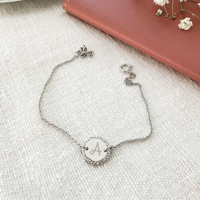 Bracelet chaîne personnalisé médaille contour scintillant gravée argent initiale 11 mm - ambiance A