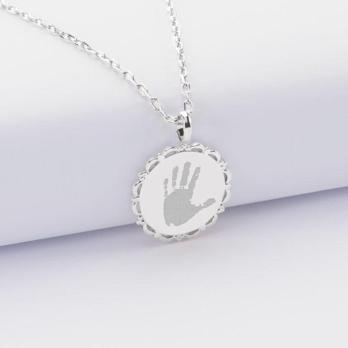 Pendentif enfant personnalisé médaille vintage dentelée gravée argent 17 mm - empreinte main