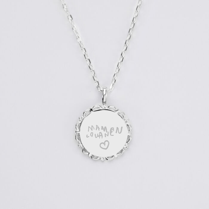 Pendentif enfant personnalisé médaille vintage dentelée gravée argent 17 mm - prénoms manuscrits