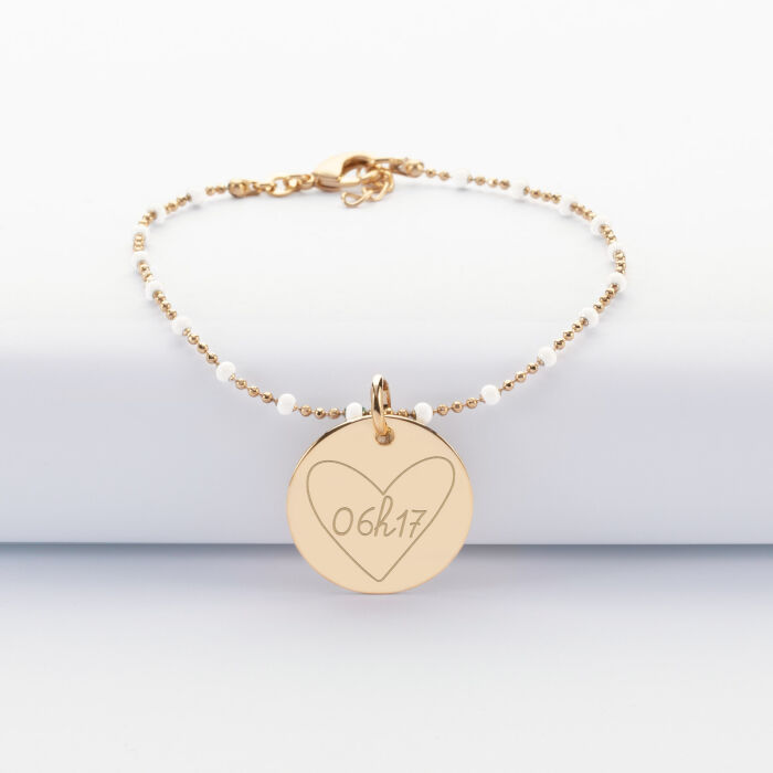 Bracelet perles colorées personnalisé médaille gravée plaqué or 19 mm - HappyBulle x Mon petit Léon - 06h17