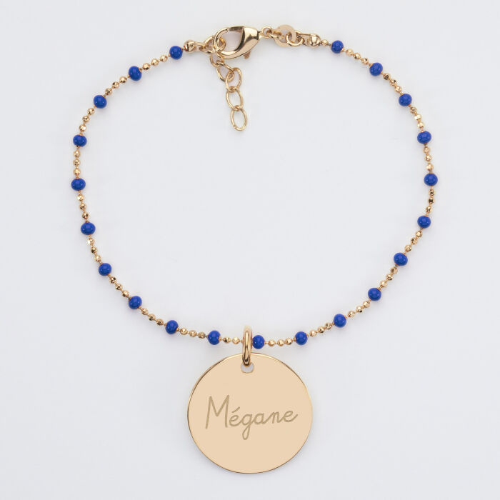 Bracelet perles colorées personnalisé médaille gravée plaqué or 19 mm - HappyBulle x Mon petit Léon - mégane