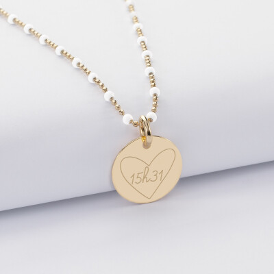 Collier perles colorées personnalisé médaille gravée plaqué or 15 mm - HappyBulle x Mon petit Léon - 15h31