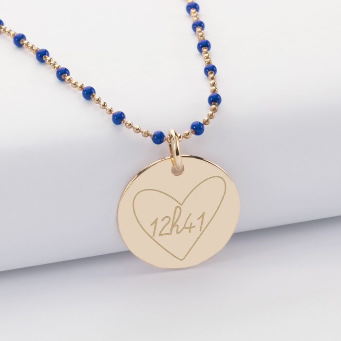 Collier perles colorées personnalisé médaille gravée plaqué or 19 mm - HappyBulle x Mon petit Léon - 12h41