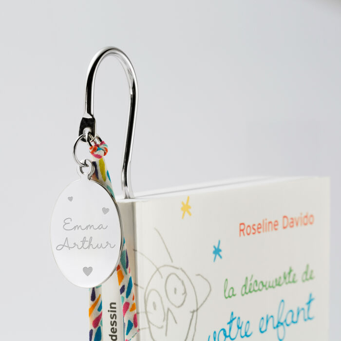 Marque page acier personnalisé médaille gravée ovale 33x25 et Liberty - prénoms