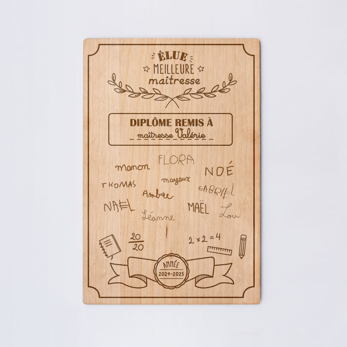 Cadre diplôme maîtresse personnalisé bois gravé 15x10 cm avec support - édition spéciale "Meilleure maîtresse" - prénoms classe