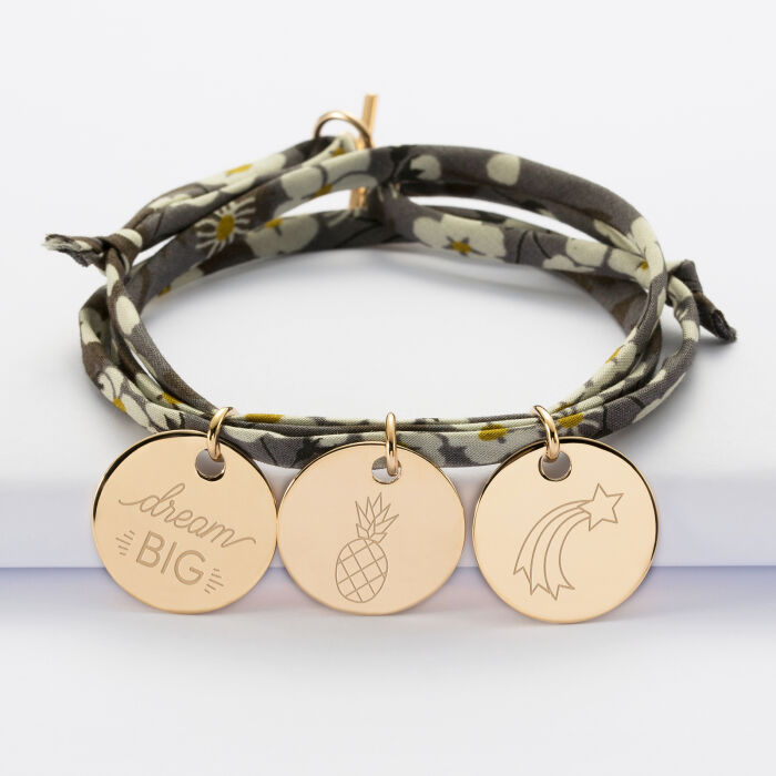 Liberty 3 turn bracelet with 3 personalised engraved gold plated medallions 19 mm - illustrations