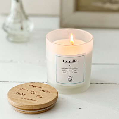 Bougie parfumée personnalisé couvercle bois gravé - ambiance étiquette famille