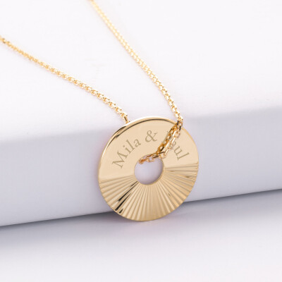 Pendentif personnalisé médaille gravée plaqué or cible soleil 20mm - mila & paul
